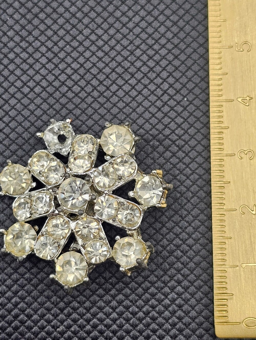 Clear Rhinestone Snowflake Brooch - Picture 4 of 4